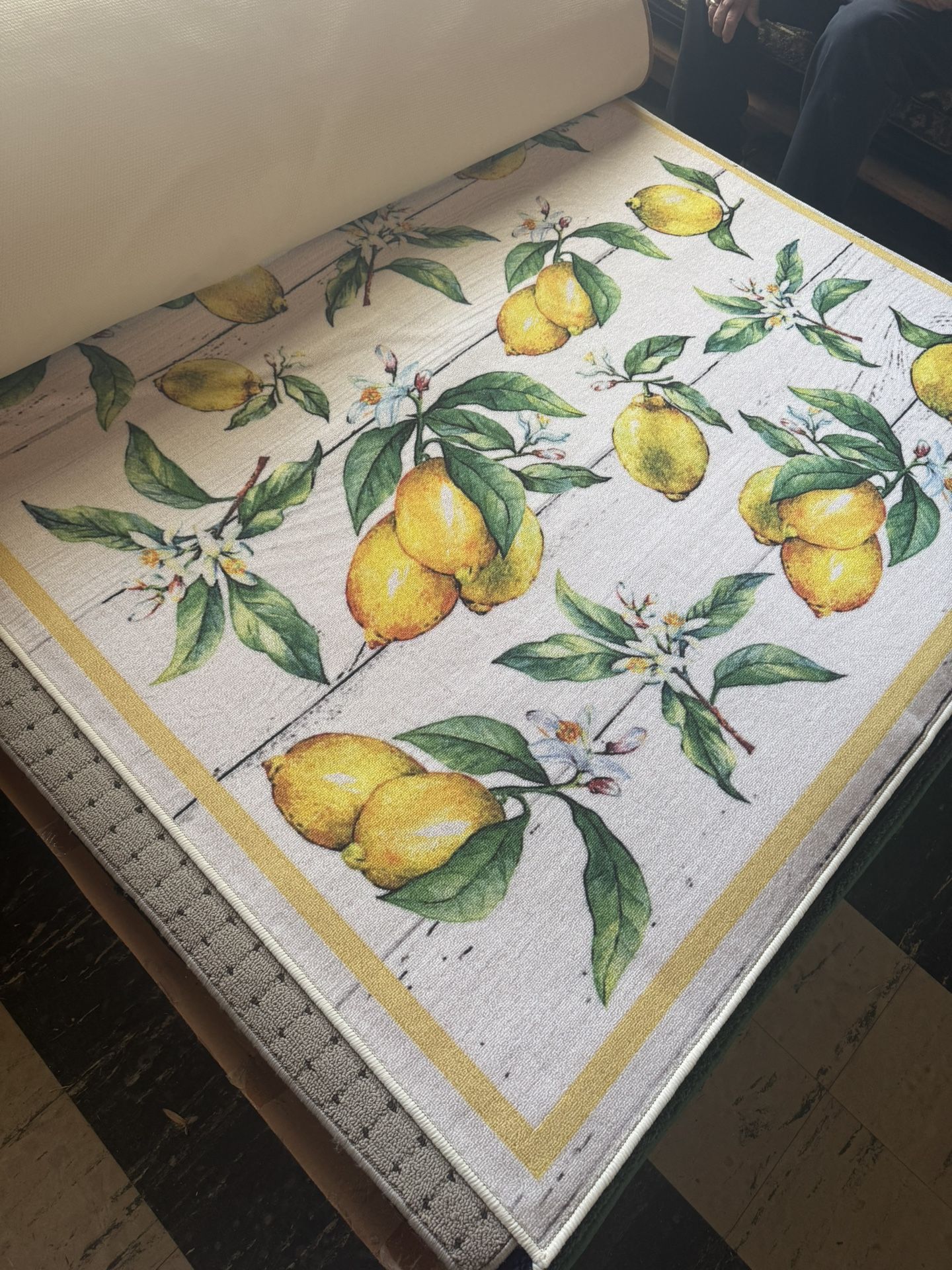 Sunmer Lemon Area Rug New 
