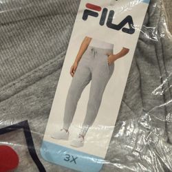 Brand New Women's Fila Joggers Size 3X 
