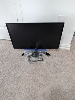 🖥️🖥️ Dual LG 24" IPS Monitors – Perfect Matched Pair | $70 for both