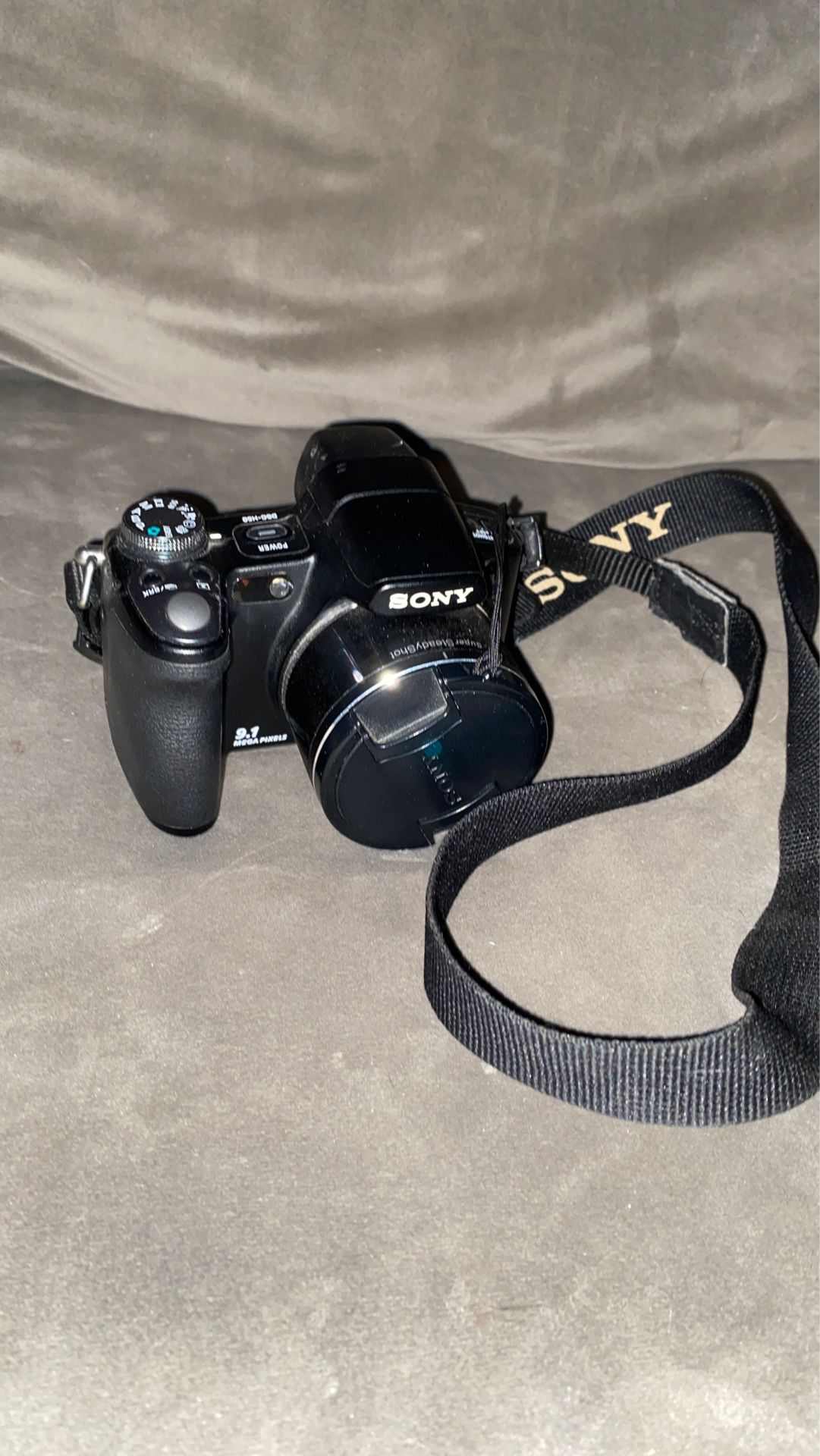Sony 9.1 megapixel digital camera