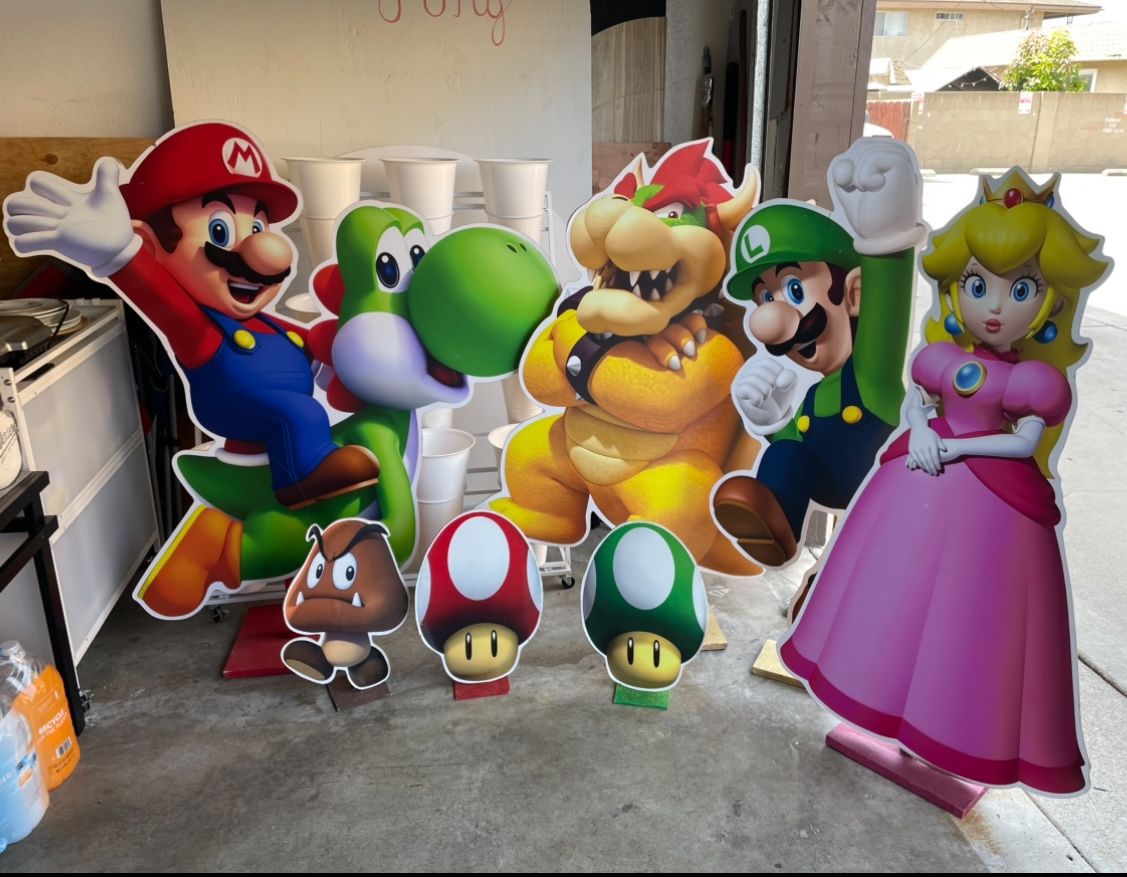 Character Stand Up Props