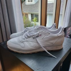 SIZE 15 REEBOK CLASSICS