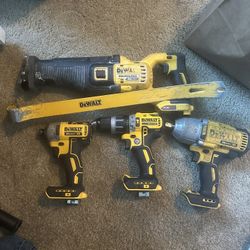 4 Pc Dewalt Set 