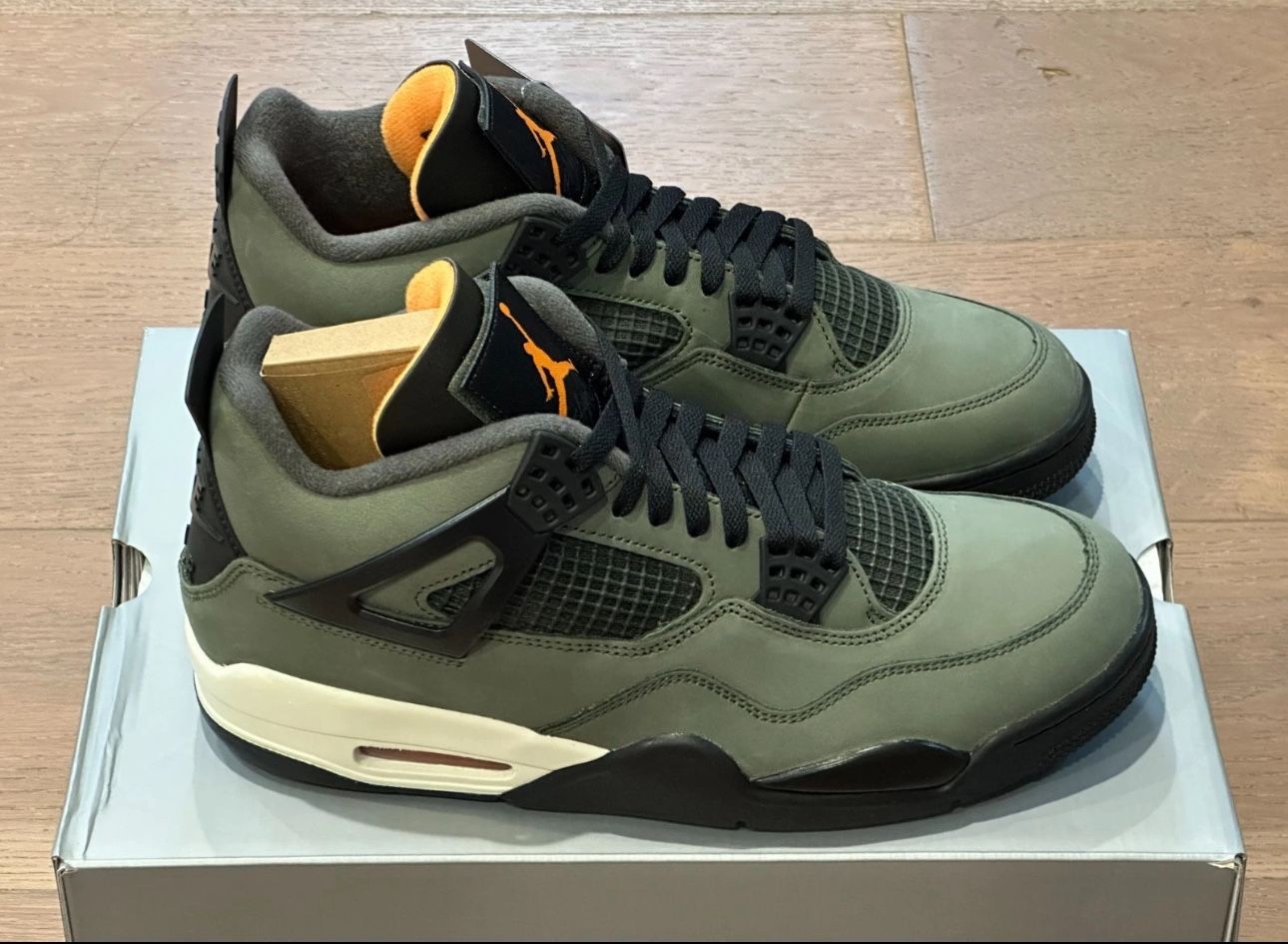 Undefeated x Air Jordan 4 Retro 2025 
