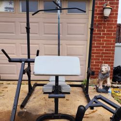 SQUAT RACK HOME GYM WITH LAT PULL SEE BELOW FOR MORE INFO 