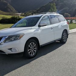 Nissan Pathfinder 2014 FOR SALE !