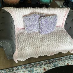 SILVER COMFY  LOVE SEAT 