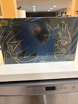 Pokemon: Mega charizard upc box