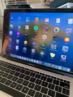 2017 MacBook Pro cracked screen