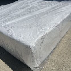 Queen Set Mattress 12 " Memory Foam 