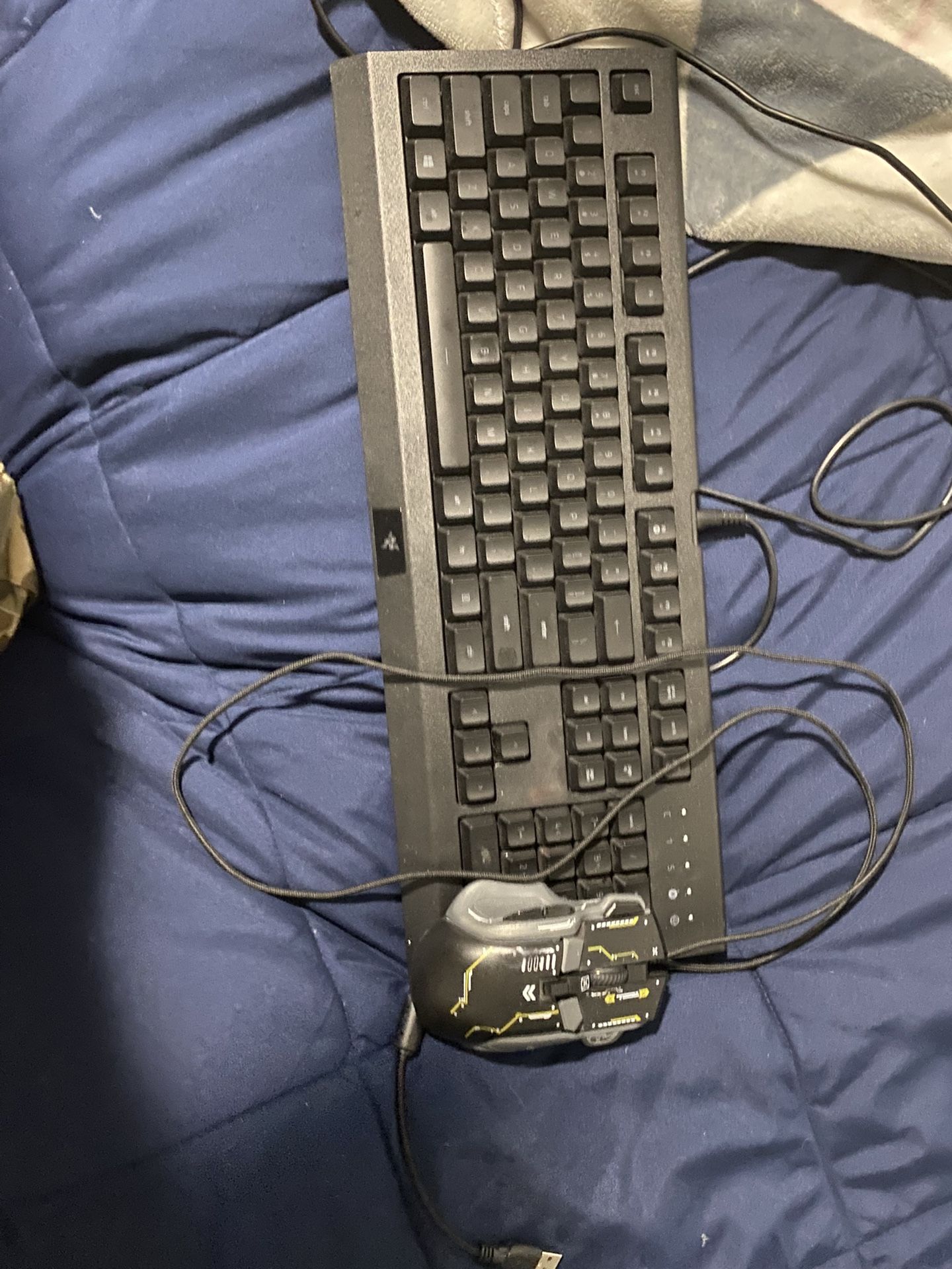 Razor Cynosa Gaming Keyboard With Gaming Mouse
