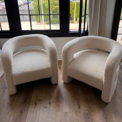 White Accent Chair In Boucle fabric - Free Delivery ✅ Teddy Sherpa Accent Chair