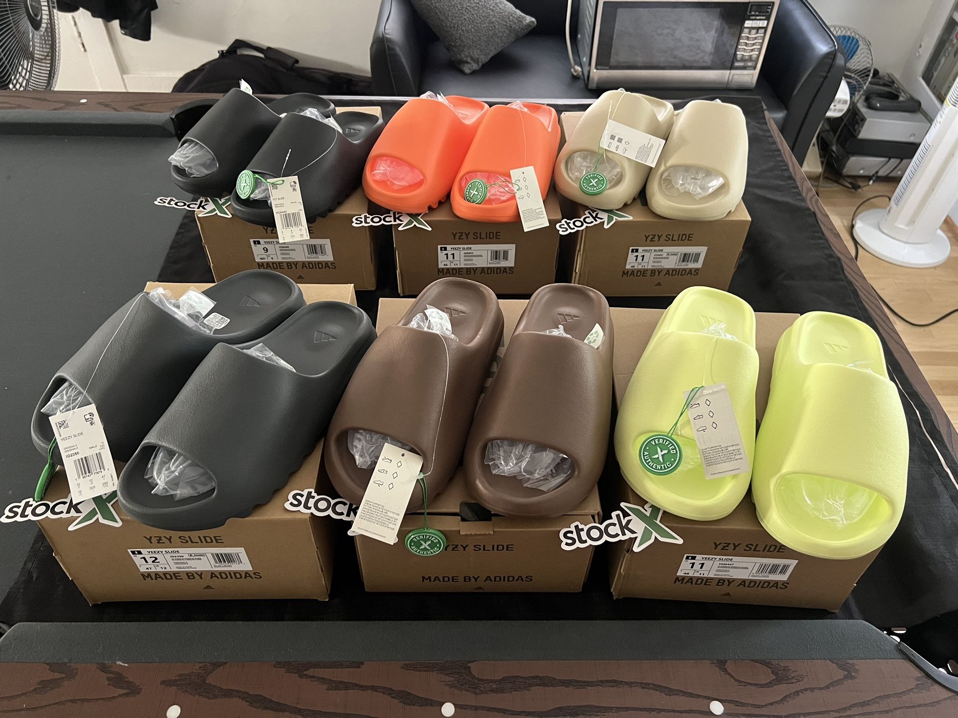 Yeezy Slides ONLY ORANGE SZ 10 LEFT