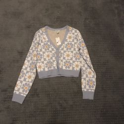Cute Cardigan Size Medium 