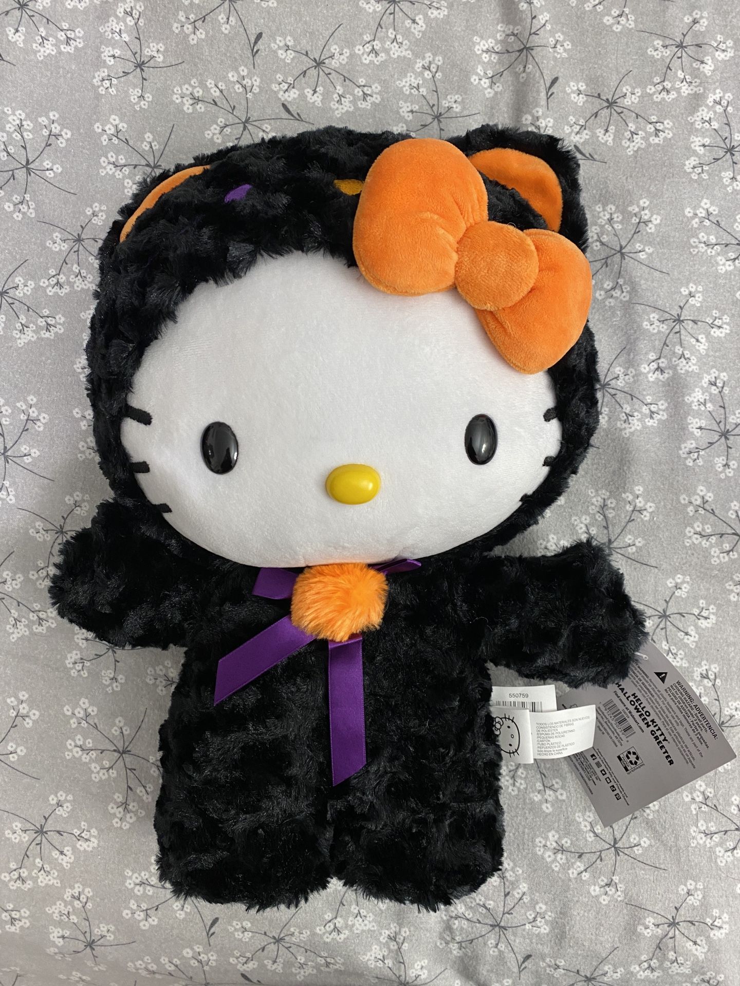 Hello Kitty Halloween Greeter