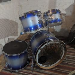 4 Piece Drum kit 