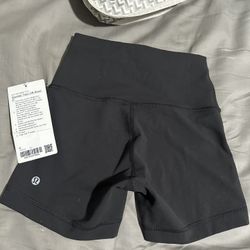 Lululemon Wunder Train Short 4”