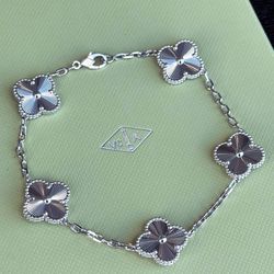 18k solid white gold Van cleef Alhambra style 5 motifs clover shape gold bracelet