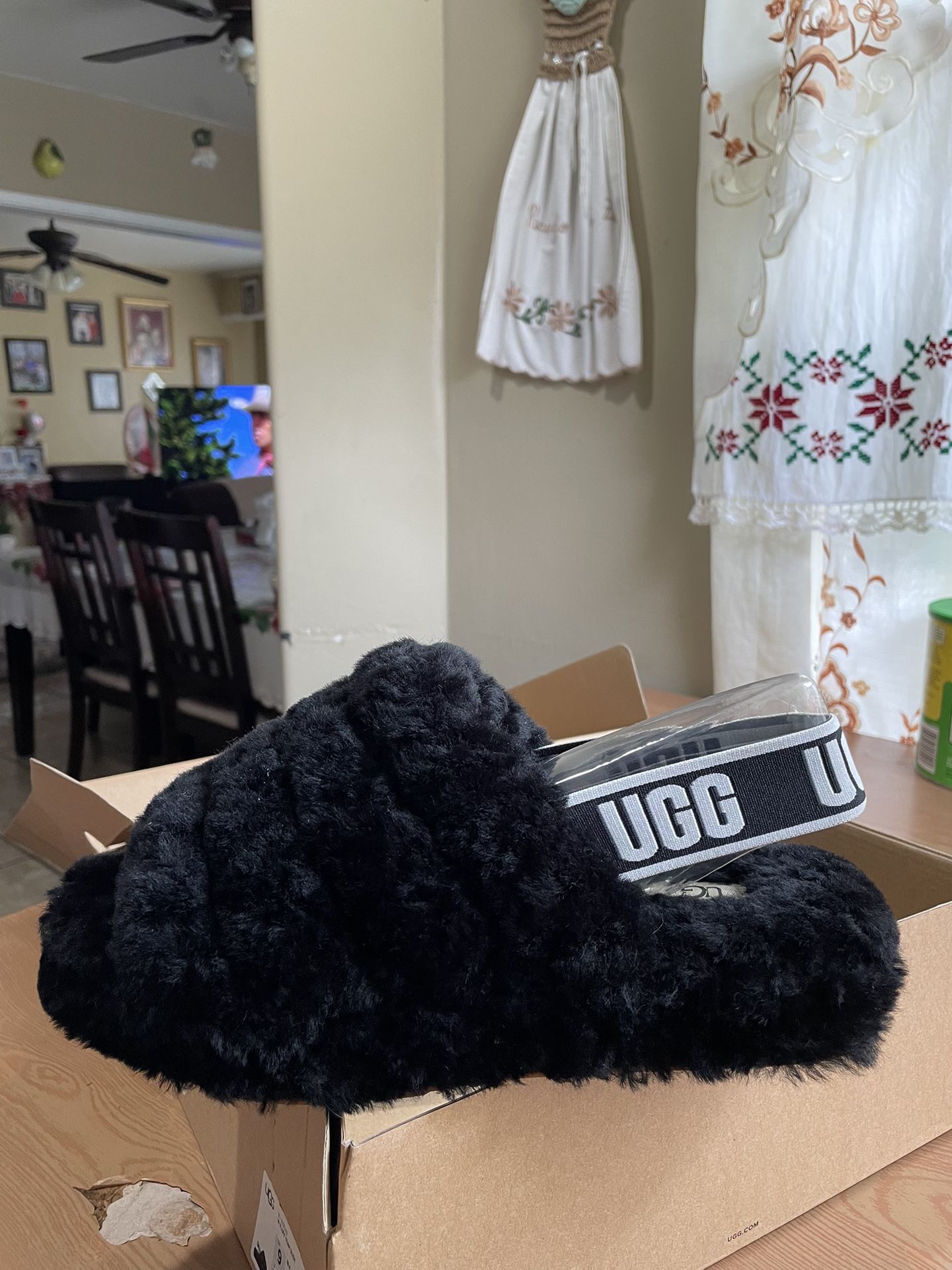 Ugg Slippers 