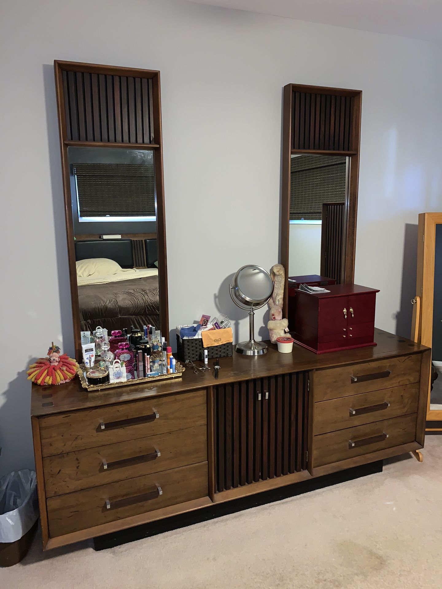 Lane Bedroom Furniture Dresser Hi-Boy Mid Century Modern  Original Owner 51  Years Old 