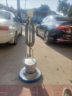 Natural  scrubing and polish floor machine perfect condicion 375.00