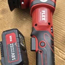FLEX
18-VOLT MAX  LITHIUM ION BRUSHLESS CORDLESS  ORBITAL POLISHER  WITH HIGH CAPACITY  5.0AH BATTERY