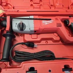 Milwaukee
8 Amp Corded 1 in. SDS D-Handle Rotary Hammer 