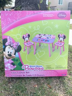 Minnie Mouse table and chair set