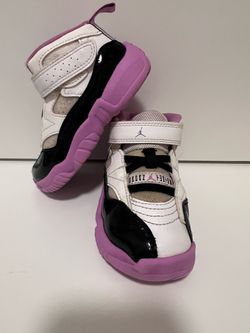 Air Jordan Jumpman Two Trey TD 'White Barely Grape' sneakers Kids Toddler (Sz 7C). Preowned.