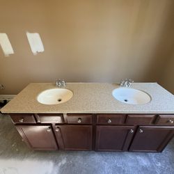 Corian Countertops  (ONLY) Like New