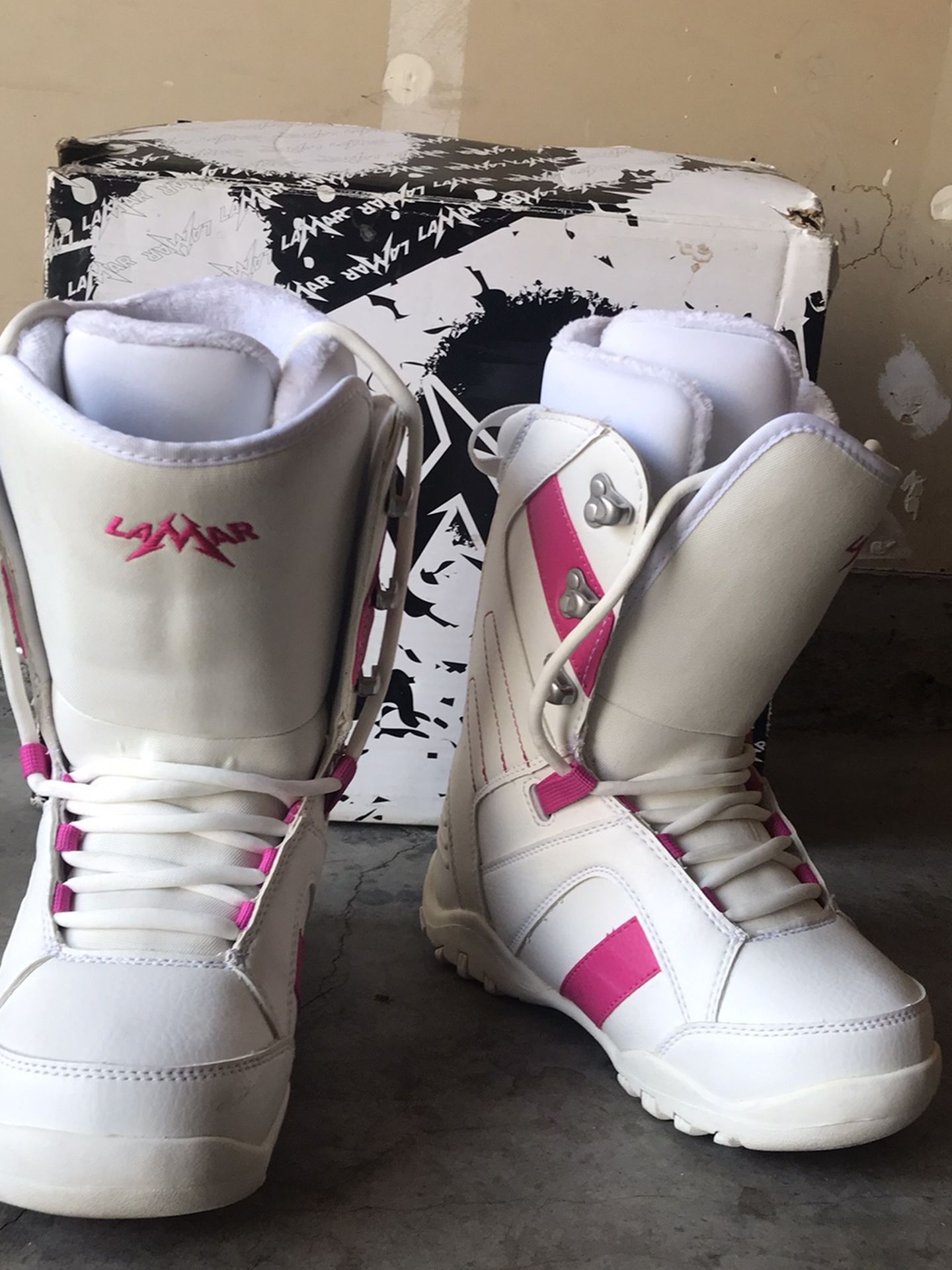 White Lamar Womens Snowboard Boots