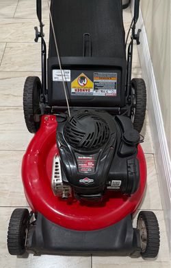 Yard Machines 21" Gas Push Lawn Mower