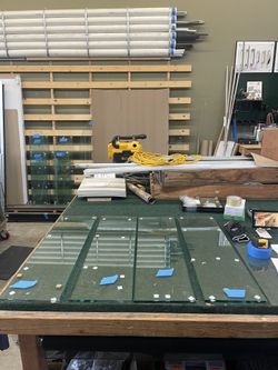 Glass shelf’s or table tops