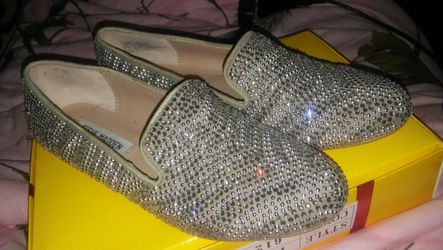 Ladies Steve Madden flats..sz 6.5