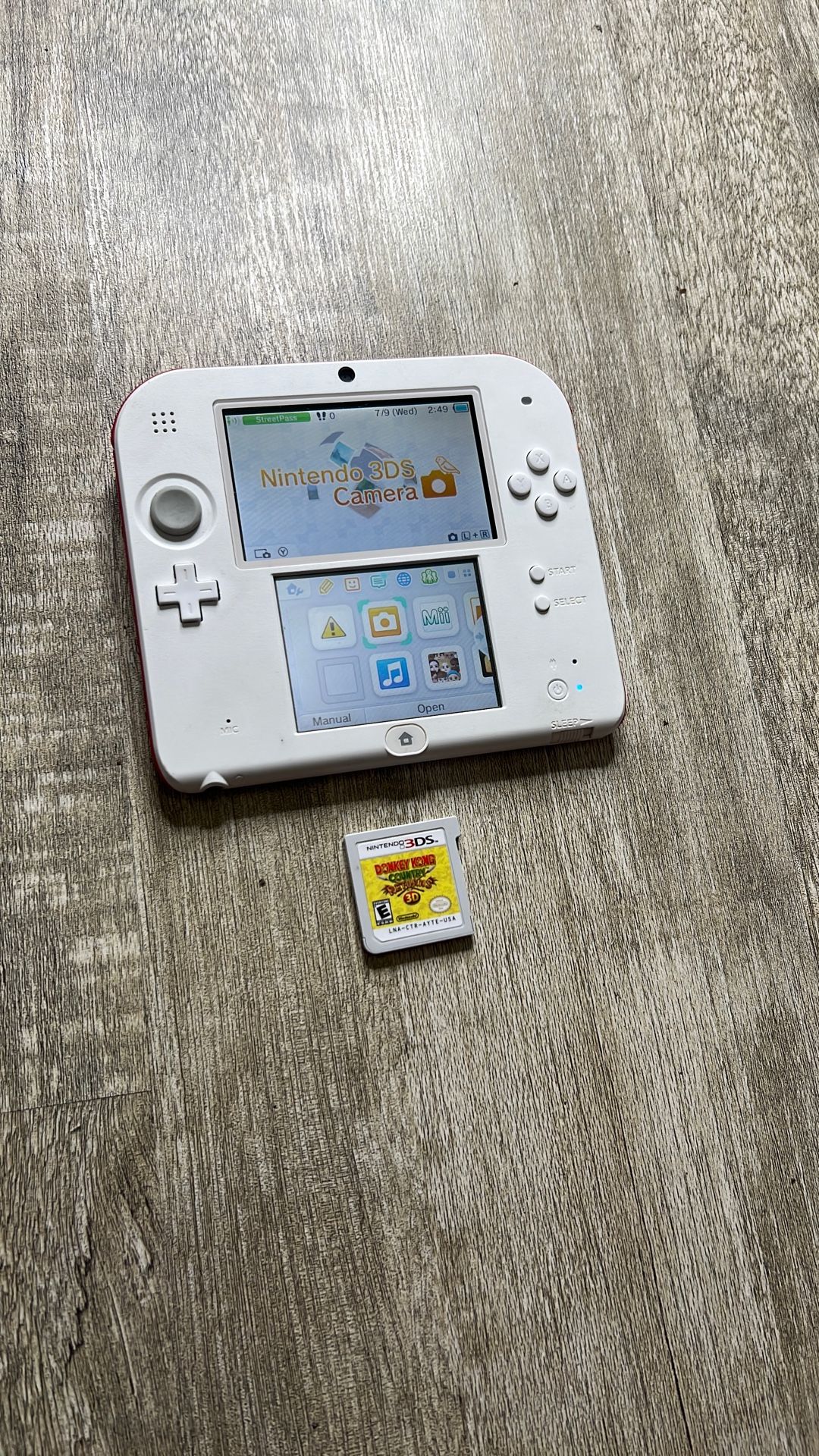Nintendo 2DS With Donkey King Country Returns 