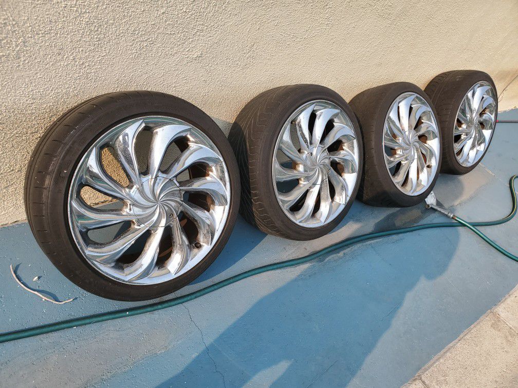 17"rims and tires good condition universal fits 4lug $450