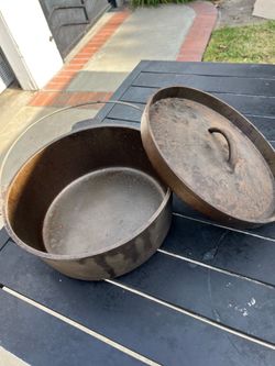 Cast iron pots with lids $5 for all!
