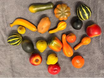 41 realistic, veggie and fruit shakers