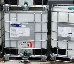 IBC FOOD GRADE WATER TANK W/ STEEL PALLET & FRAME