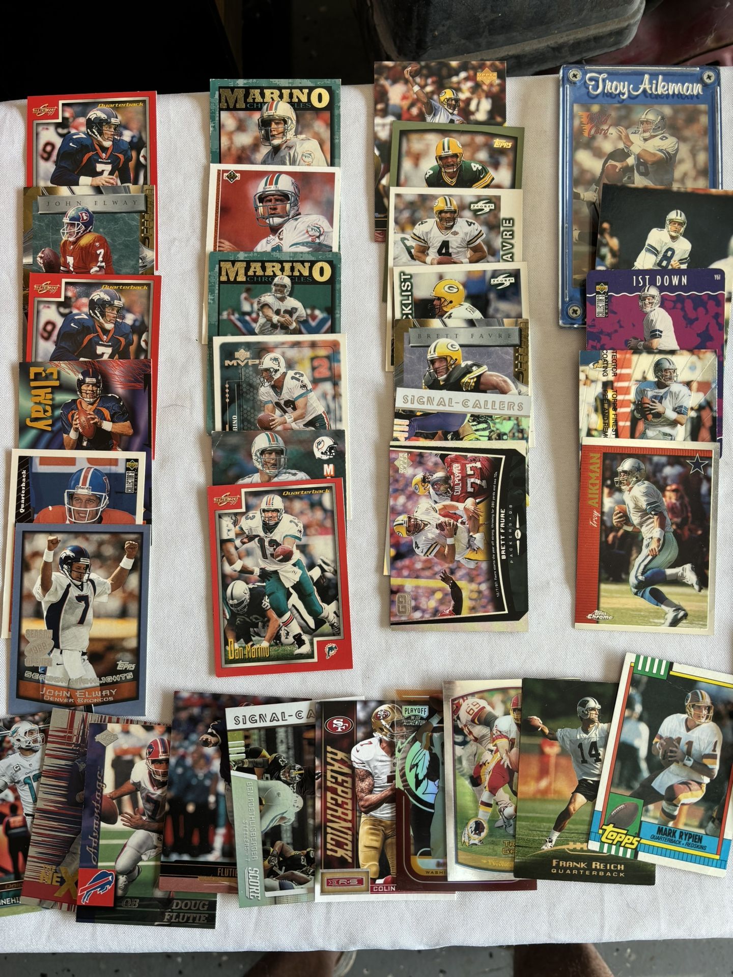 130 NFL   Quarterback Trading Cards