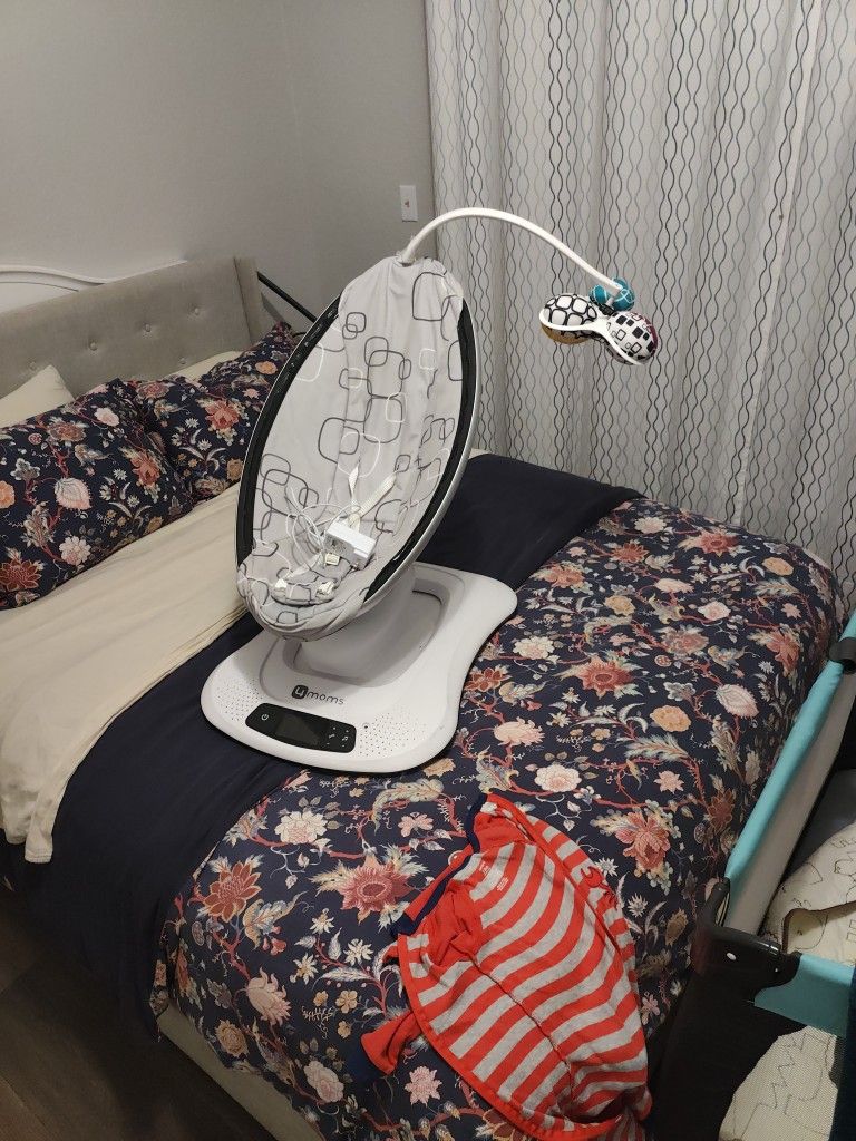 Mamaroo 4moms Model 1037