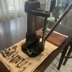 Vintage Hollywood Reloading Press Lot Of Accessories And RCBS Uniflow 111 Power Measure 