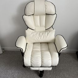 Reclining Office / Gaming Chair with Footrest – Very Clean