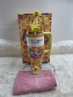 Stanley 40oz Quencher H2.0 Tumbler - Disney Winnie the Pooh Edition