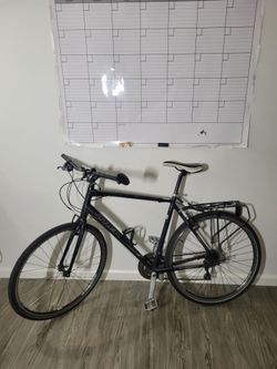 Trek 7.2 hybrid bike 22.5 inch frame