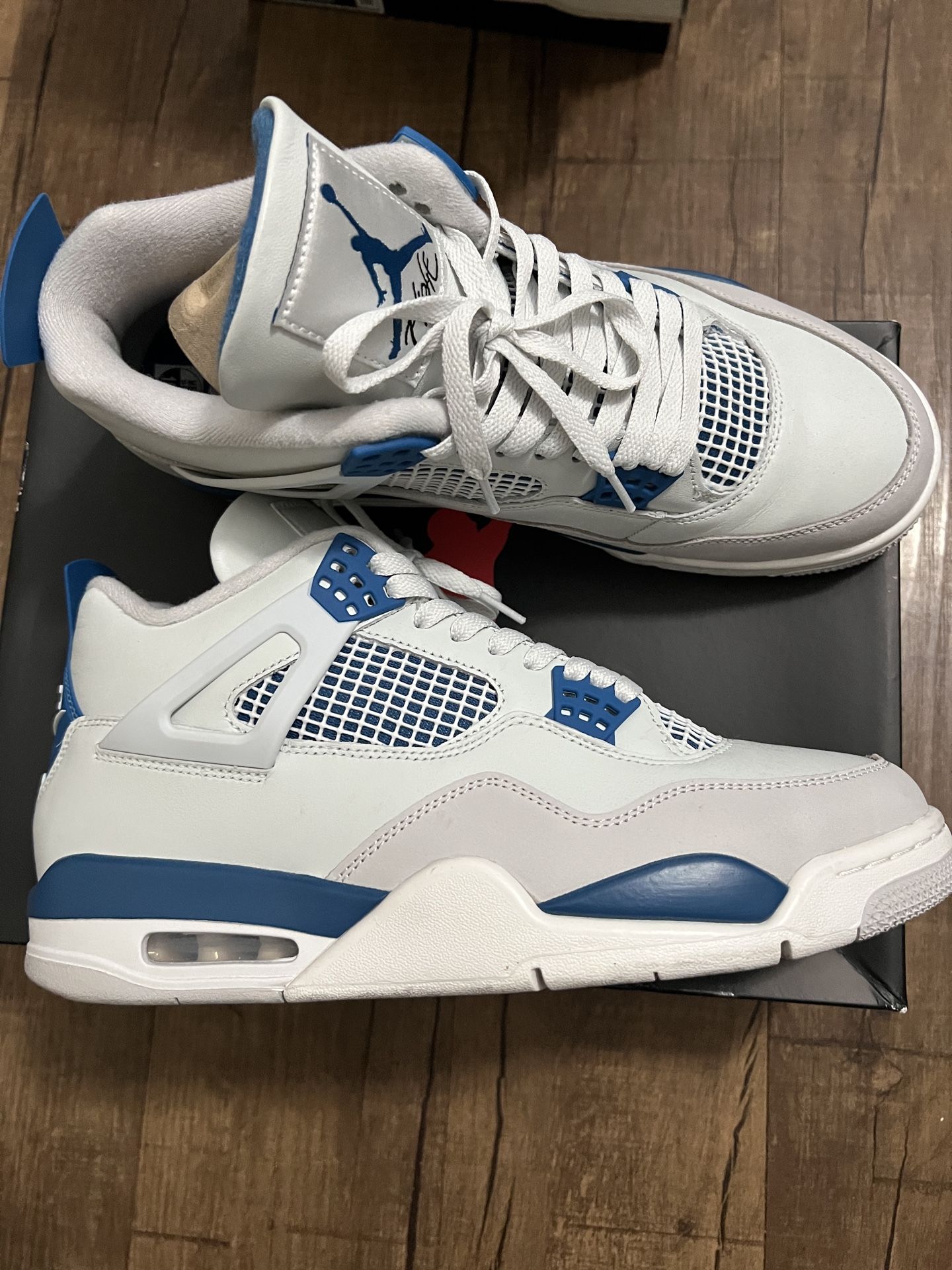 Jordan 4