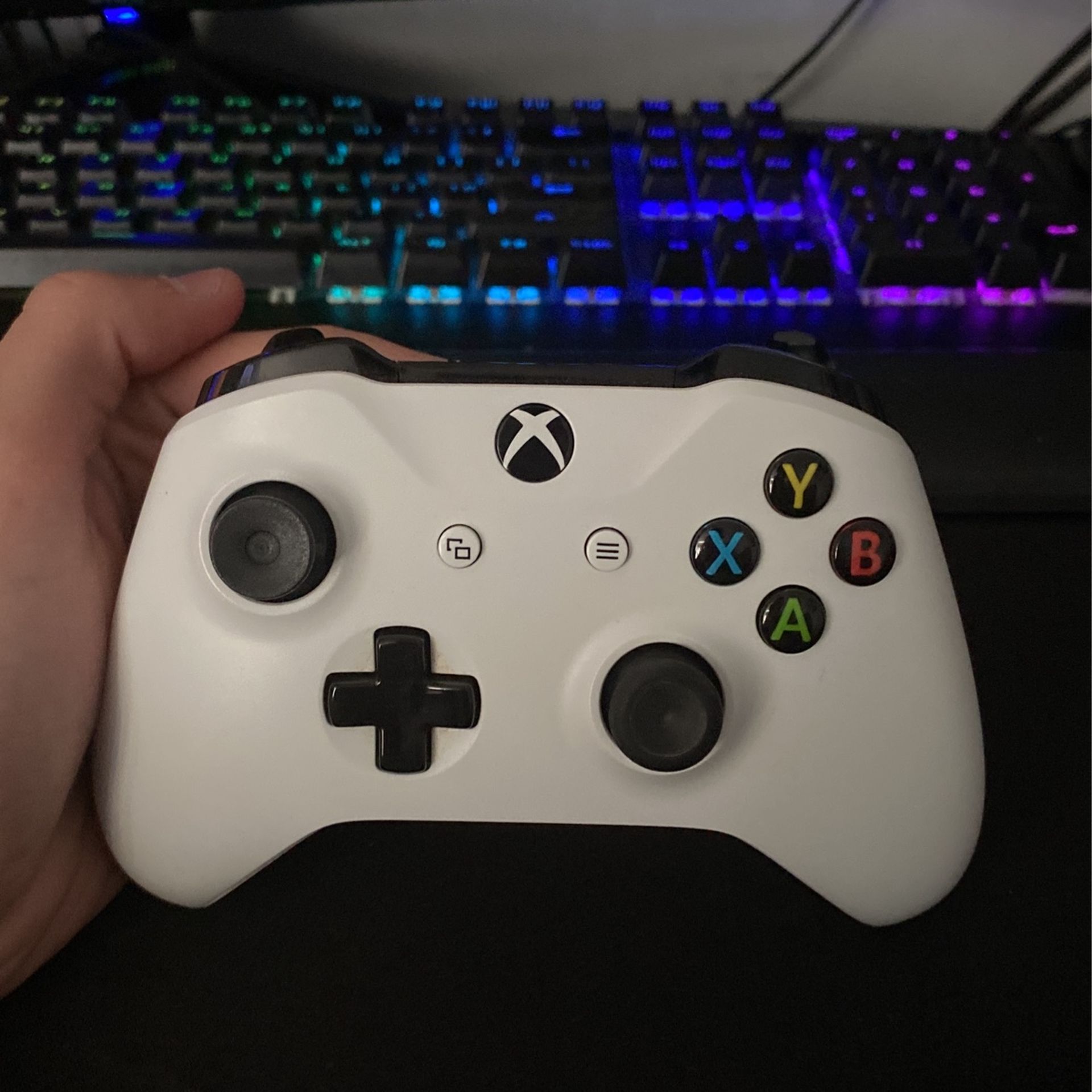 Xbox One Controller With Batteries 