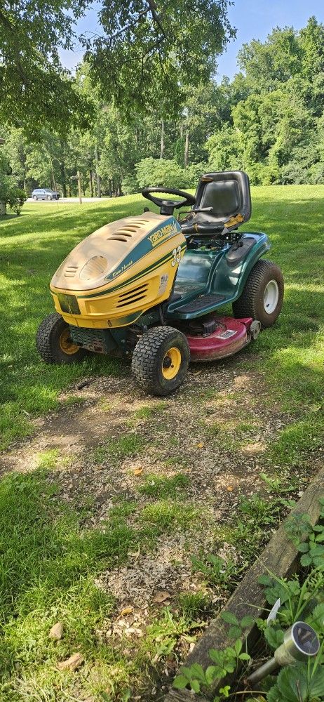 Yardman Riding Mower 33 Kevin Harvick Edition