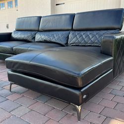 SOFIA VERGARA BLACK SECTIONAL COUCH IN GOOD CONDITION - DELIVERY AVAILABLE 🚚