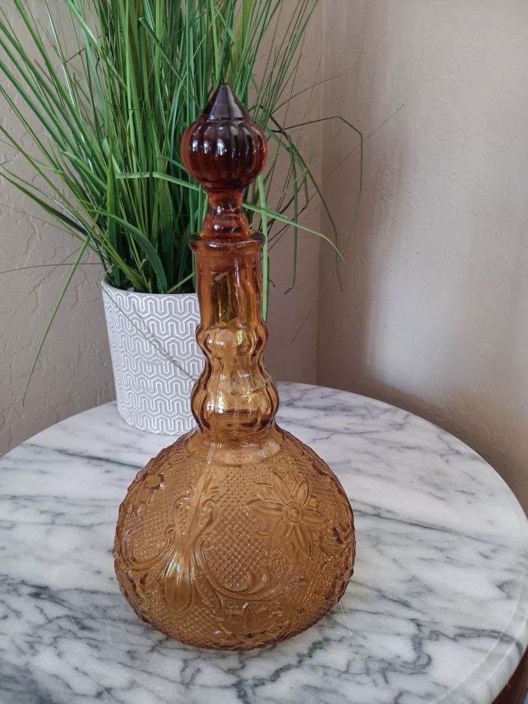 $20 Vintage Amber Glass Decanter Bottle with Stopper. Tiara/Indiana Sandwich Daisy Pattern